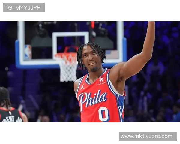 马克西被视为球队核心他的表现赢得全队信任与支持