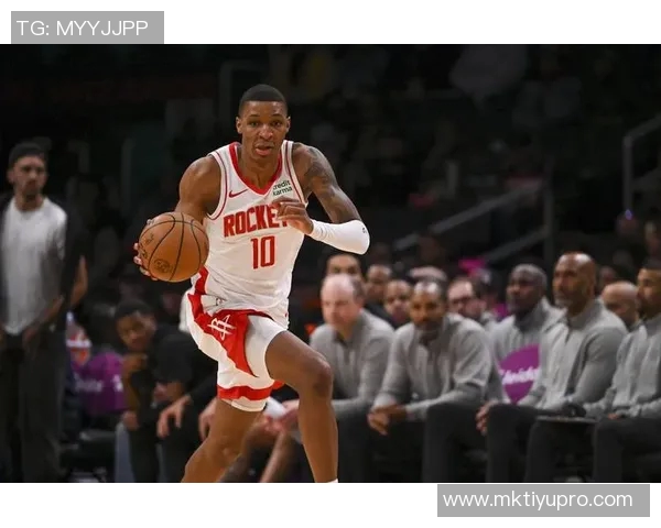 小贾巴里史密斯精彩反击轻松双手扣篮震撼全场展现超强实力