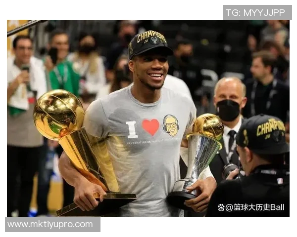 字母哥本赛季出战697分钟狂砍700分展现狠劲实力