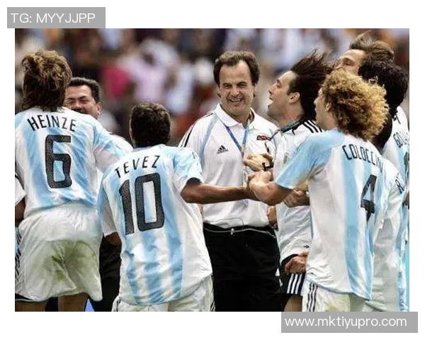 马赛5-1狂胜尼斯登顶法甲格林伍德梅开二度奥巴梅扬助攻闪耀